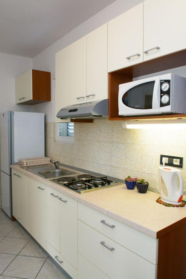 Apartments Marija - By The Sea Rogoznica  Exterior foto