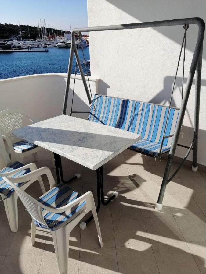 Apartments Marija - By The Sea Rogoznica  Exterior foto