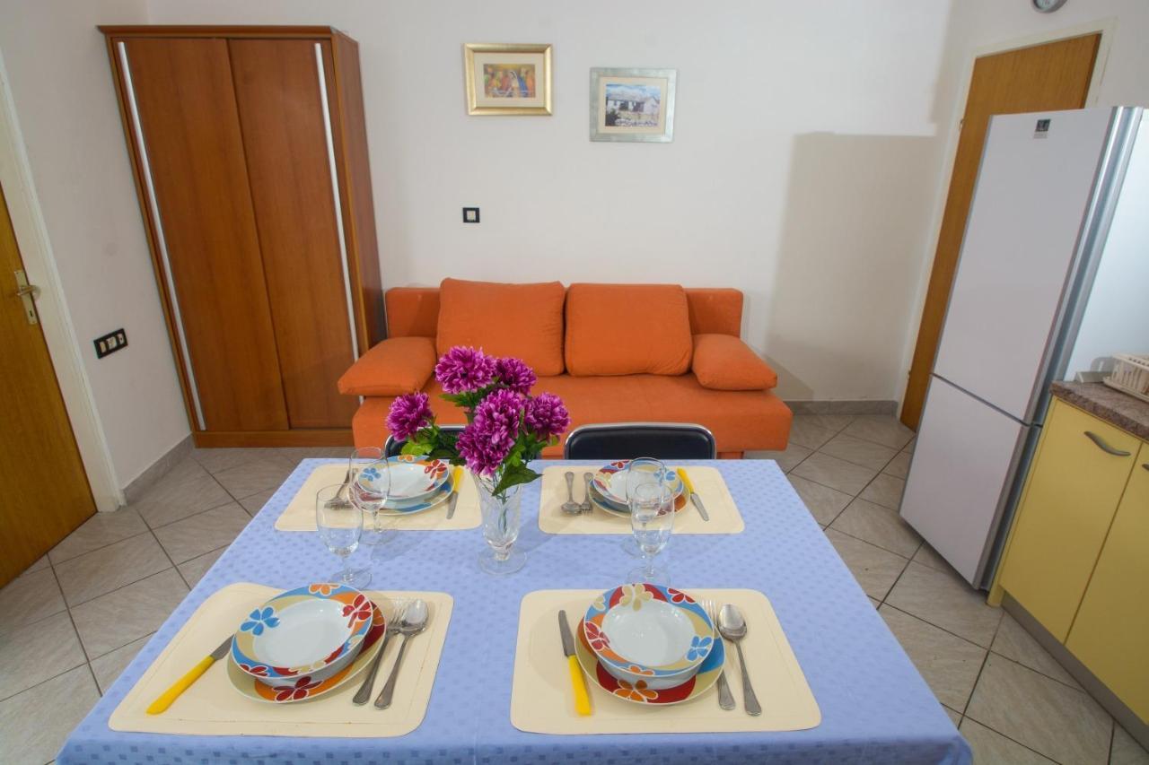 Apartments Marija - By The Sea Rogoznica  Exterior foto